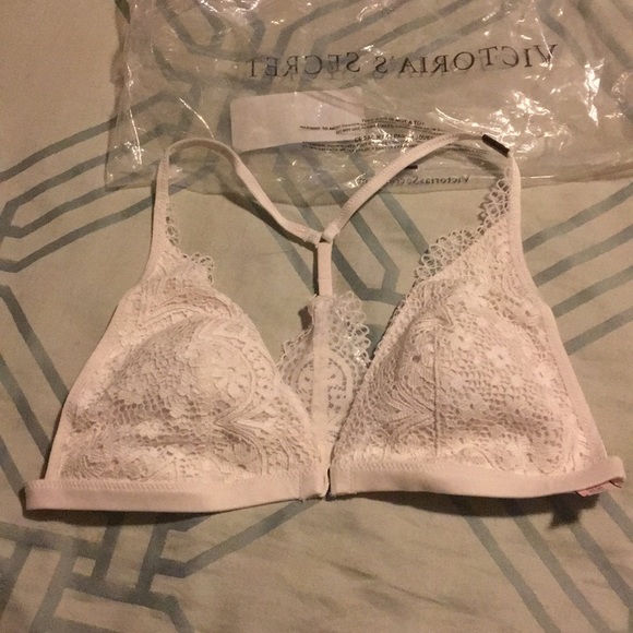 Victoria's Secret Other - ✨Final markdown✨Victoria’s Secret NWT M bralette.